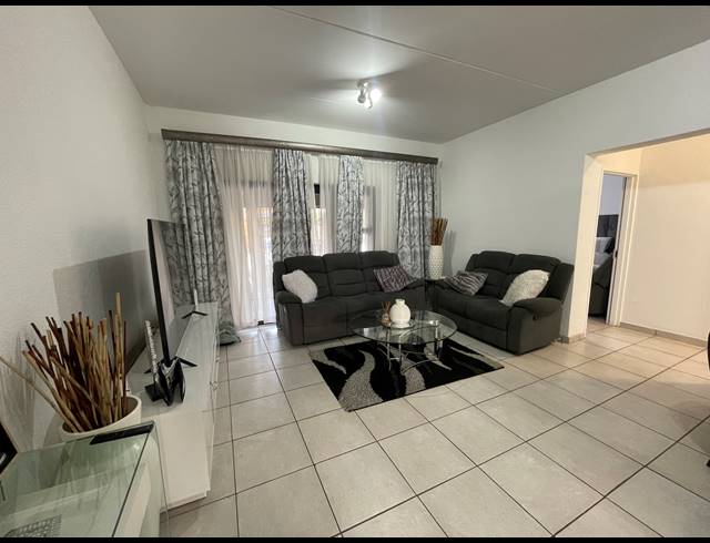 3 BEDROOM SECTIONAL TITLE FOR SALE IN RAVENSWOOD